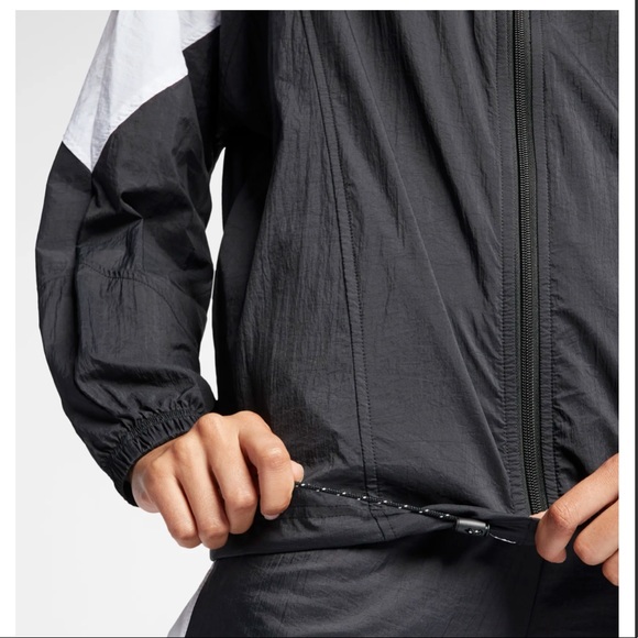 NWT Nike Sportswear Women’s Jacket - Picture 6 of 8